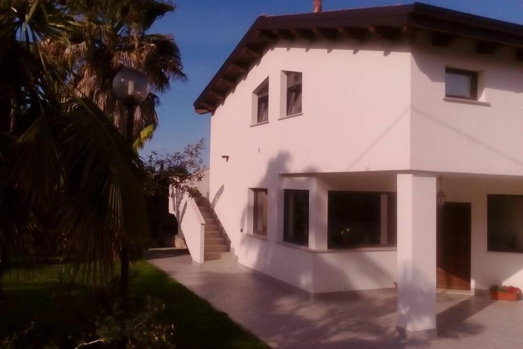 شقة Residenza Flores بيسكارا المظهر الخارجي الصورة